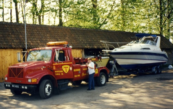 transport łodzi motorowej